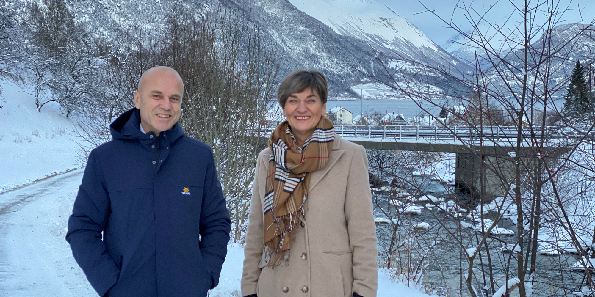 Konsernsjef i TAFJORD, Erik Espeset og ordfører i Fjord kommune, Eva Hove er godt fornøyd med samarbeidet.