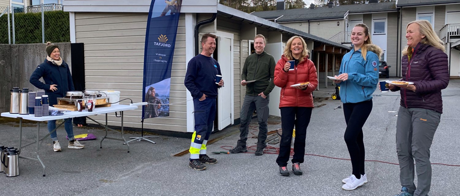 Dugnad - borettslag kopi.jpg