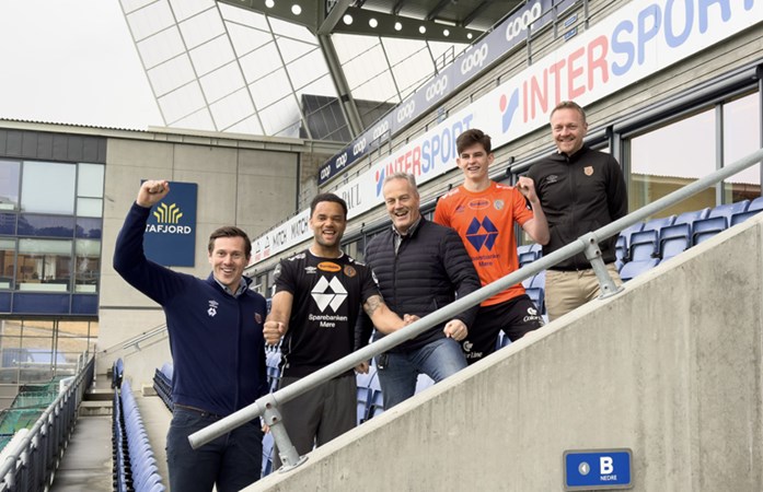 Vi er med på laget!