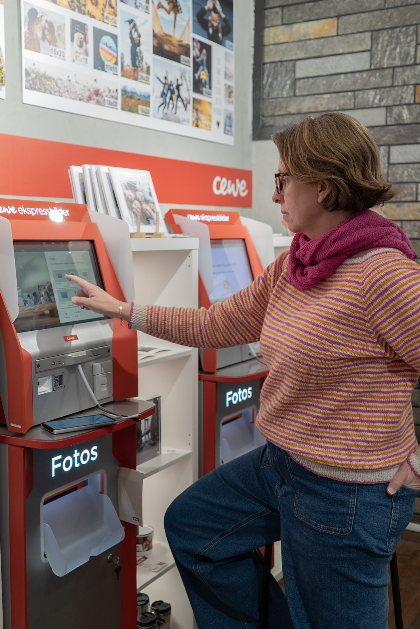 Marit Brunstad i Sponland Foto oppfordrer til å handle lokalt.